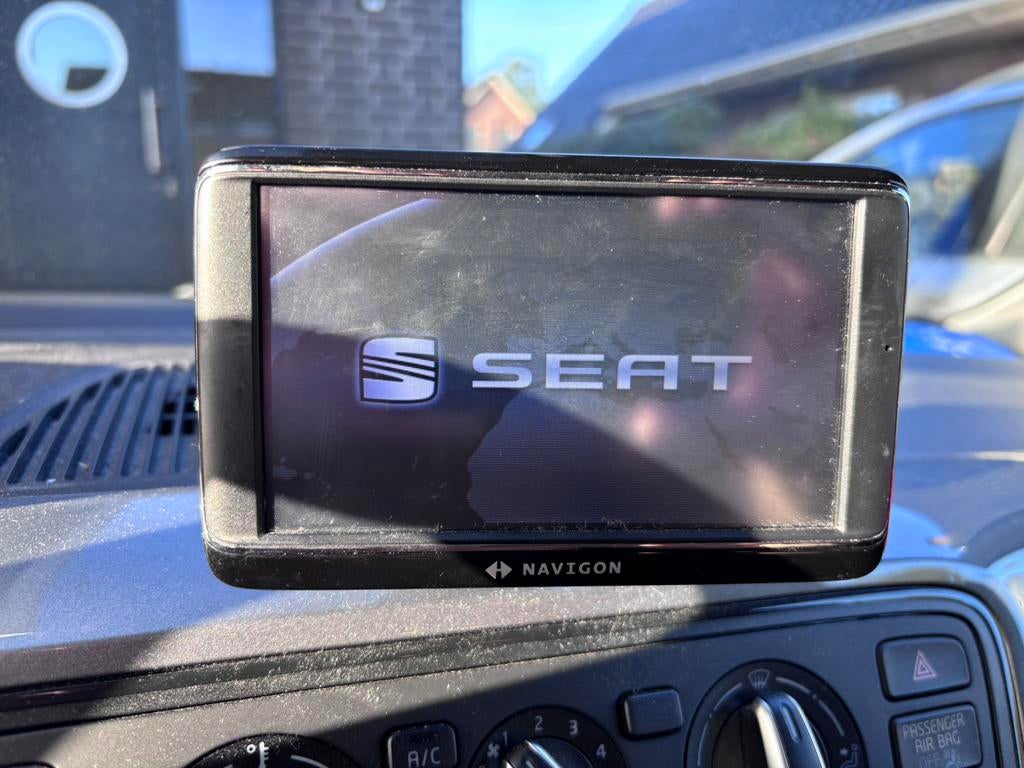 Navigon vw up! Seat mii en skoda citygo met steun, Ophalen of Verzenden, Gebruikt, Landkaarten