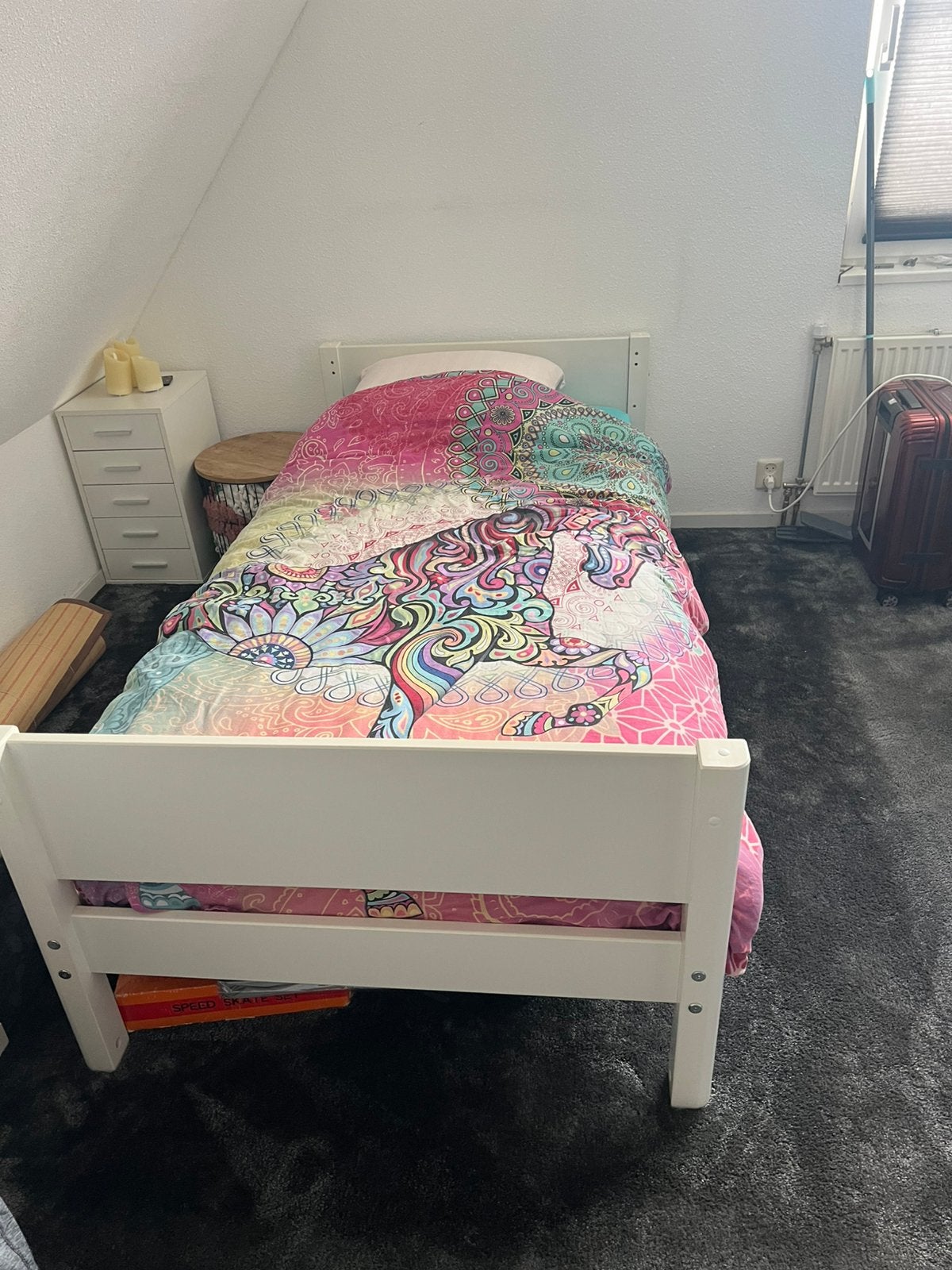 Gratis 1 persoonsbed  incl latten bodem en matras, Ophalen, Gebruikt, 90 cm, Eenpersoons