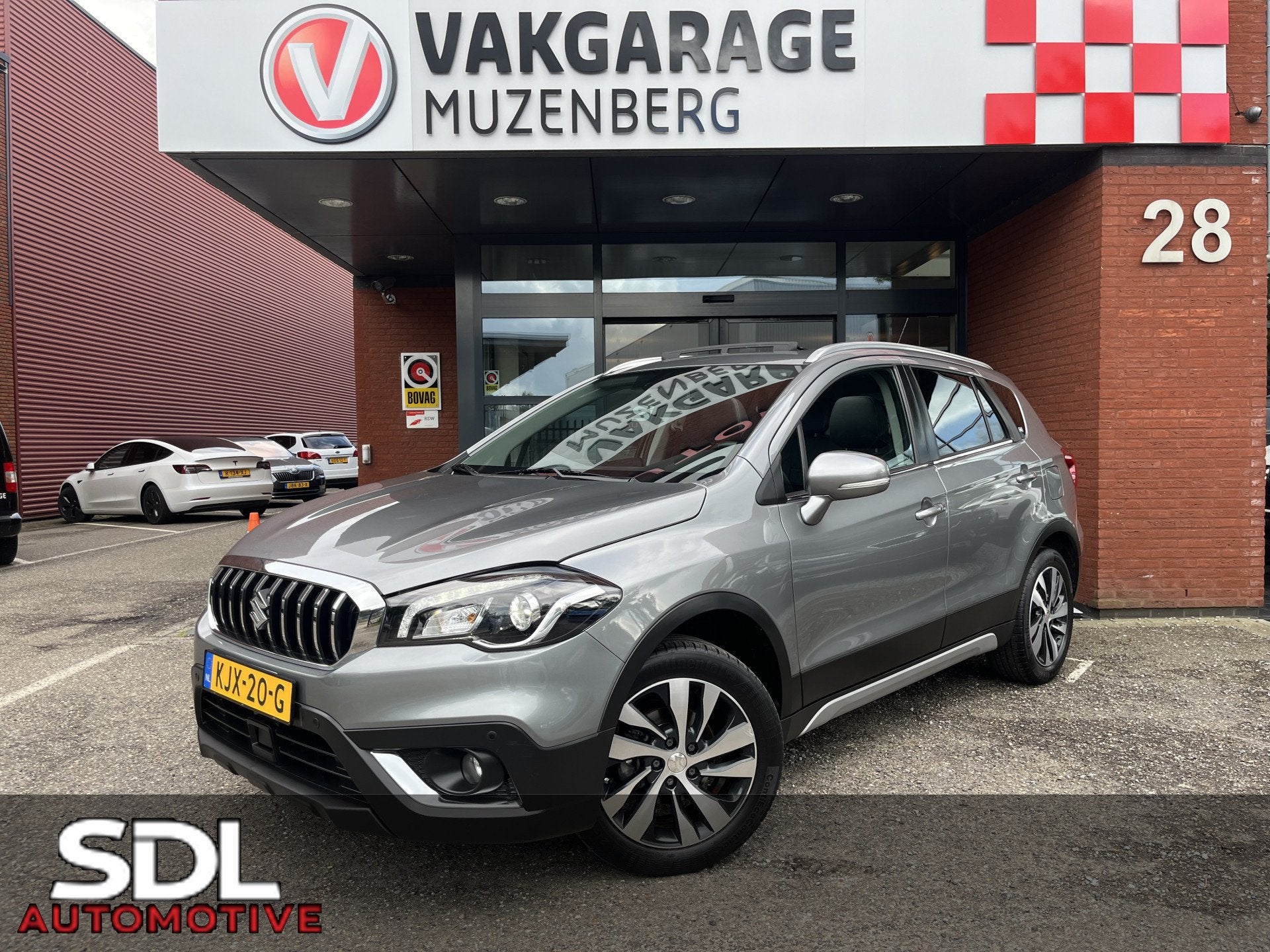 Suzuki S-Cross 1.4 Boosterjet AllGrip Style Smart Hybrid //, Auto's, Gebruikt, Zwart, 4 cilinders, 400 kg