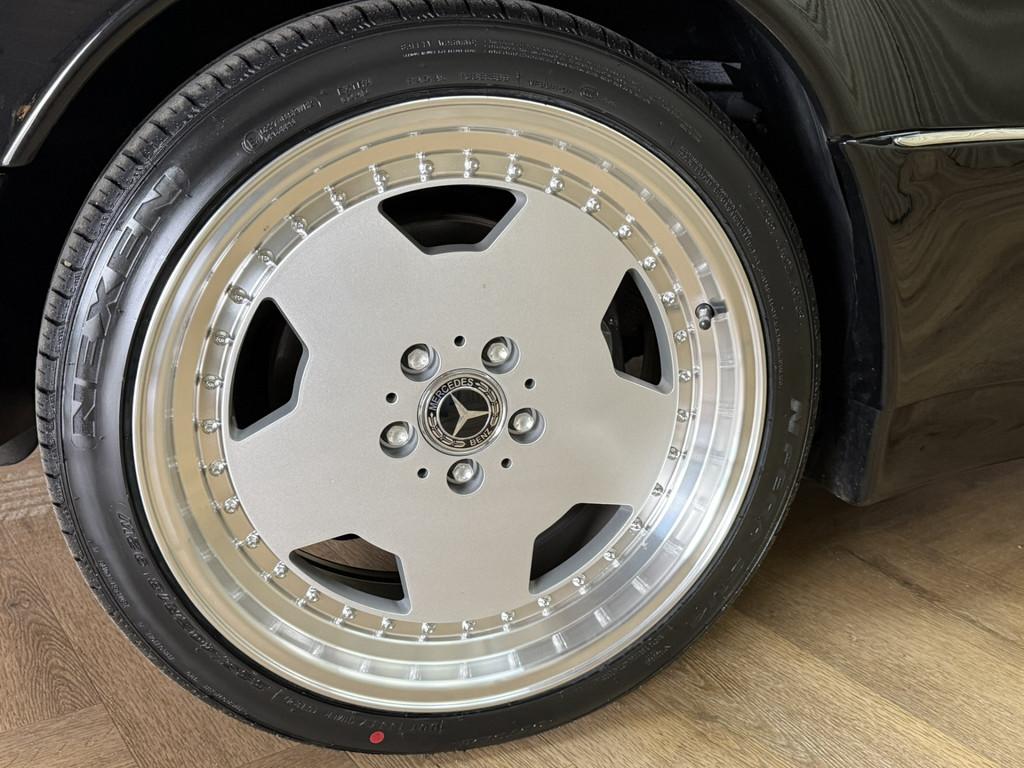 Mercedes-Benz E-Klasse 200-500 500E / 5.0 V8 / 326 PK / AMG, Automaat, Achterwielaandrijving, 5000 cc, Zwart