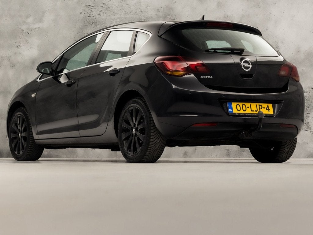 Opel Astra 1.6 Sport (NAVIGATIE, CLIMATE, LM VELGEN, SPORTST, Auto's, Opel, Voorwielaandrijving, 4 cilinders, Zwart, Origineel Nederlands