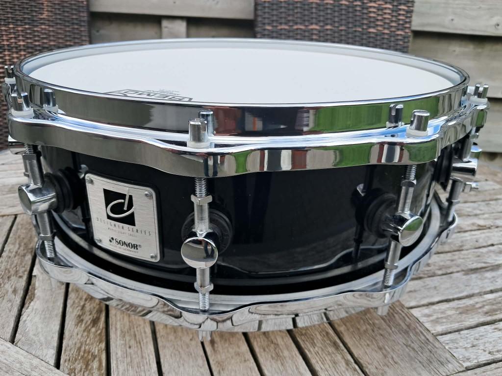 SONOR  snaredum + hardware, Muziek en Instrumenten, Drumstellen en Slagwerk, Ophalen, Gebruikt, Sonor