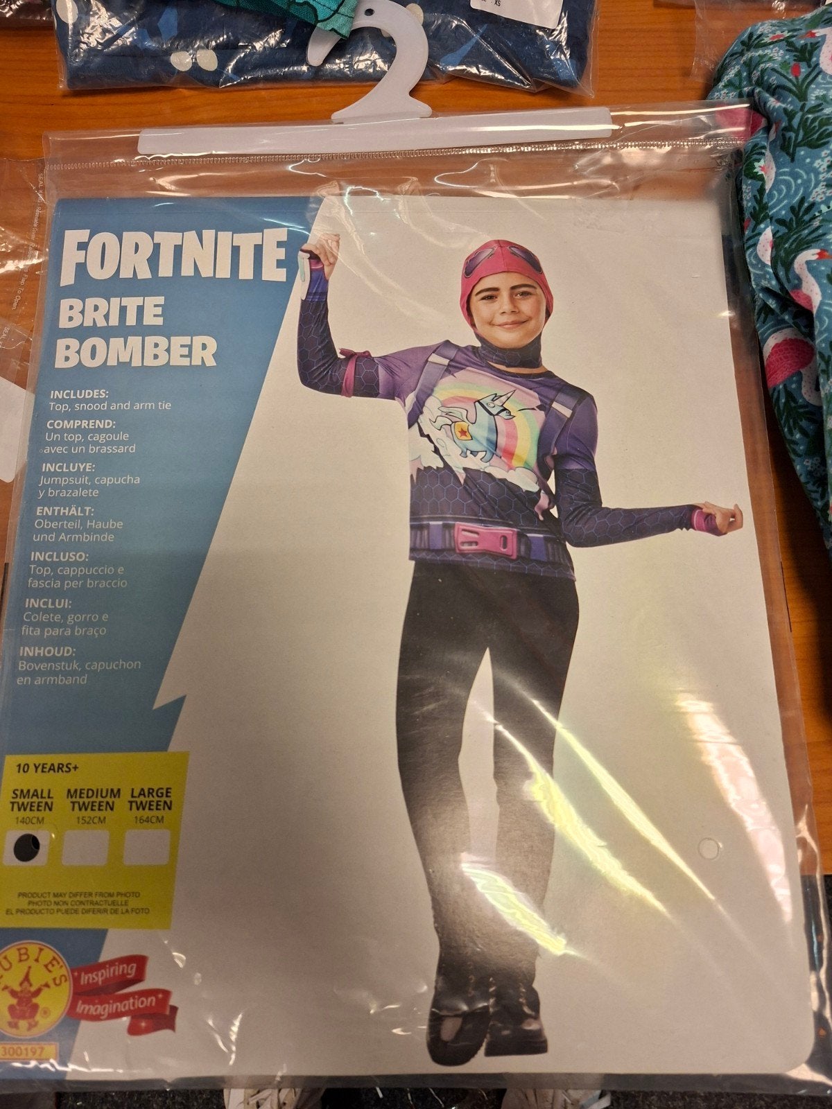 Fortnite Brite Bomber kostuum - Maat Small (140cm), Ophalen of Verzenden, Gebruikt, 134 t/m 140, Meisje