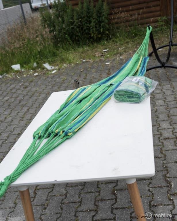 Online Veiling: Hangstoel incl. staander, Tuin en Terras