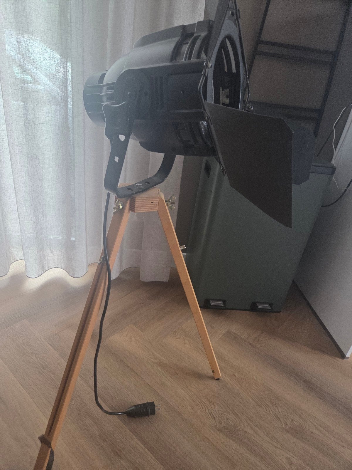 Vintage MABEF MULTI PAR Studio Lamp op Houten Statief, Gebruikt, Industrieel, Vintage, Studio, 100 tot 150 cm, Overige fittingen