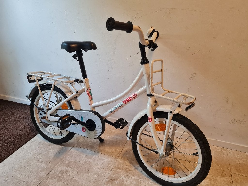 Loekie kinderfiets met rekje, Fietsen en Brommers, Fietsen | Kinderfietsjes, Ophalen, Terugtraprem, Gebruikt, Loekie