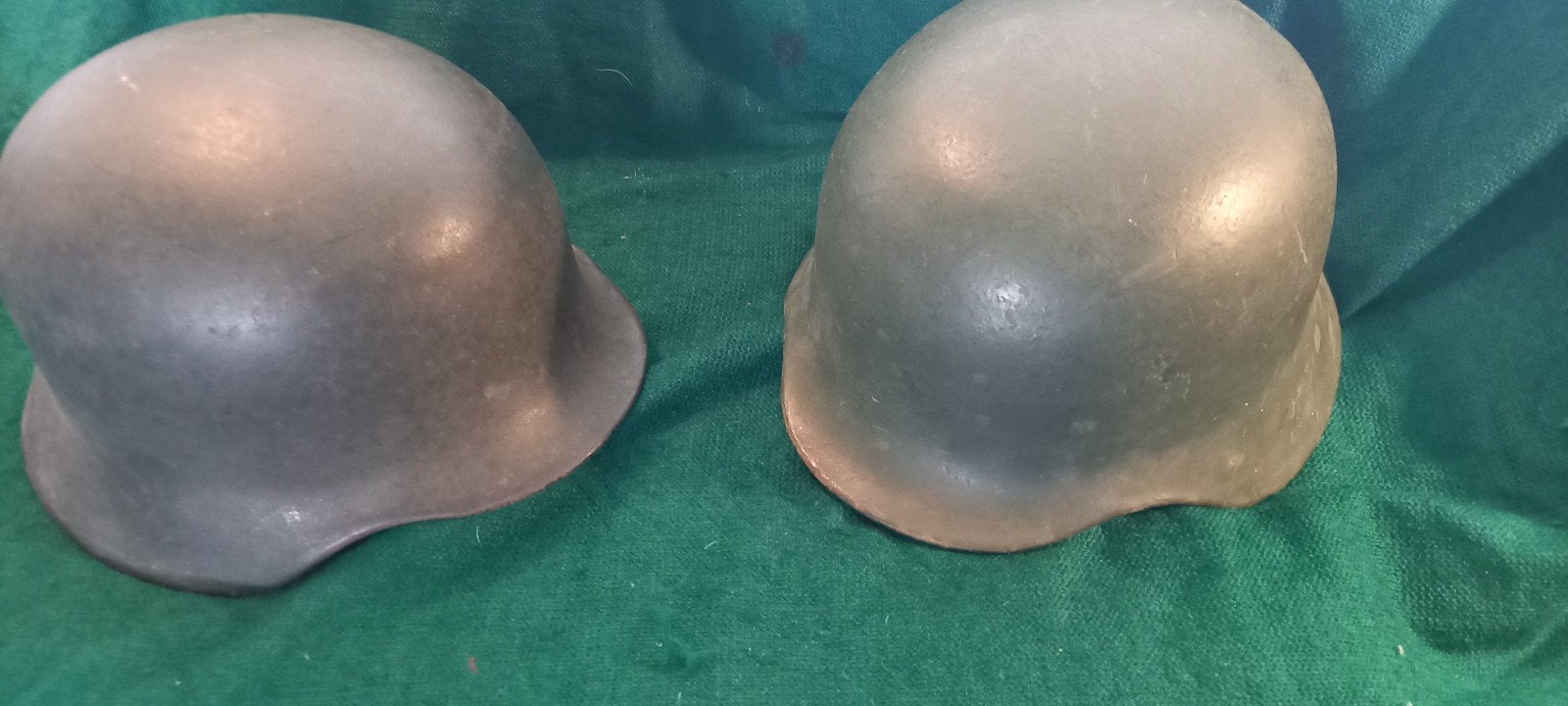 Duitse helm  BGS M40/53 helm, Verzamelen, Ophalen of Verzenden, Duitsland, Helm of Baret