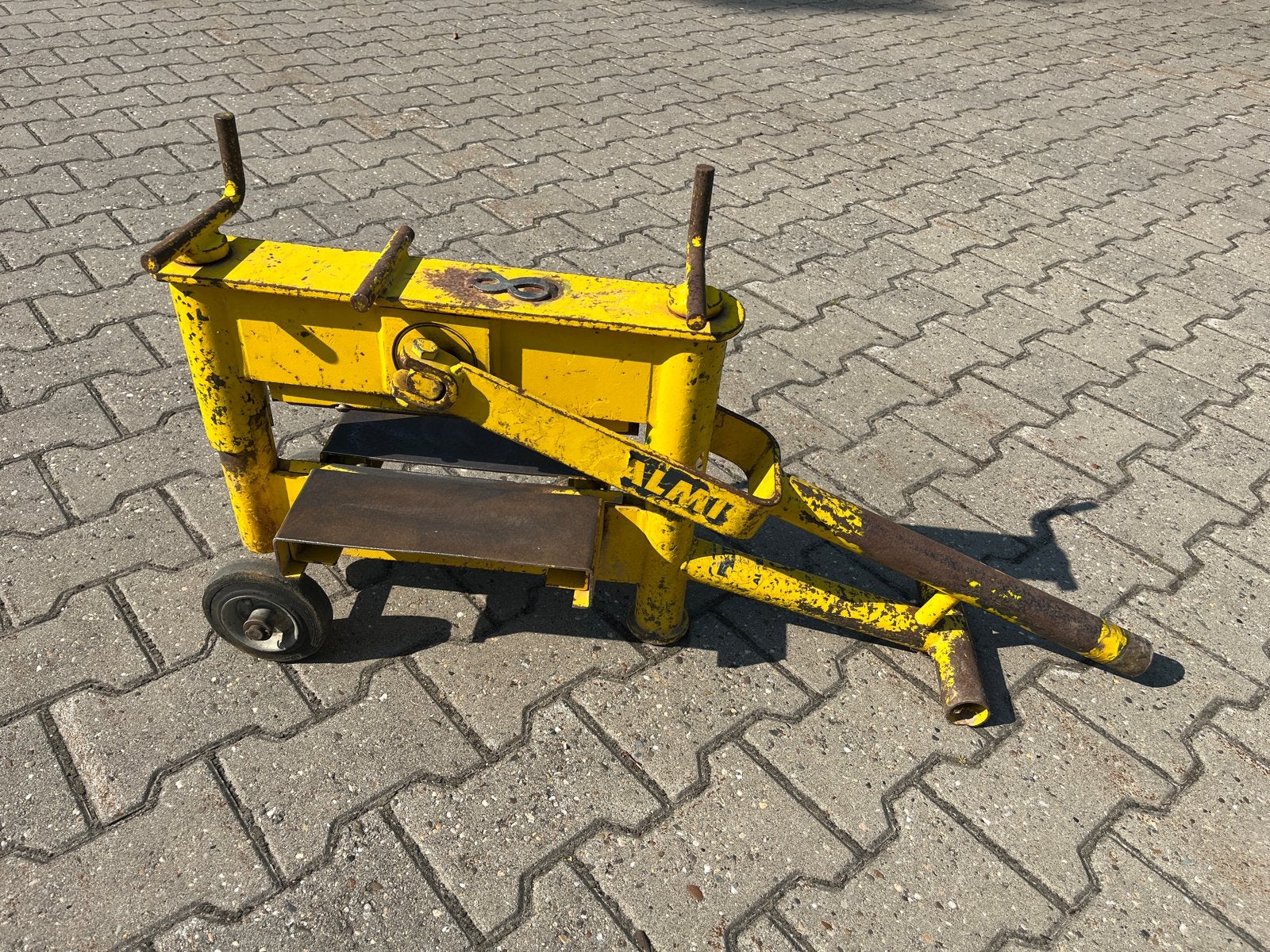 Stenenknipper 33cm - ALMI klinkers kalkzandsteen tegels, Ophalen, Gebruikt, Overige typen, Overige merken