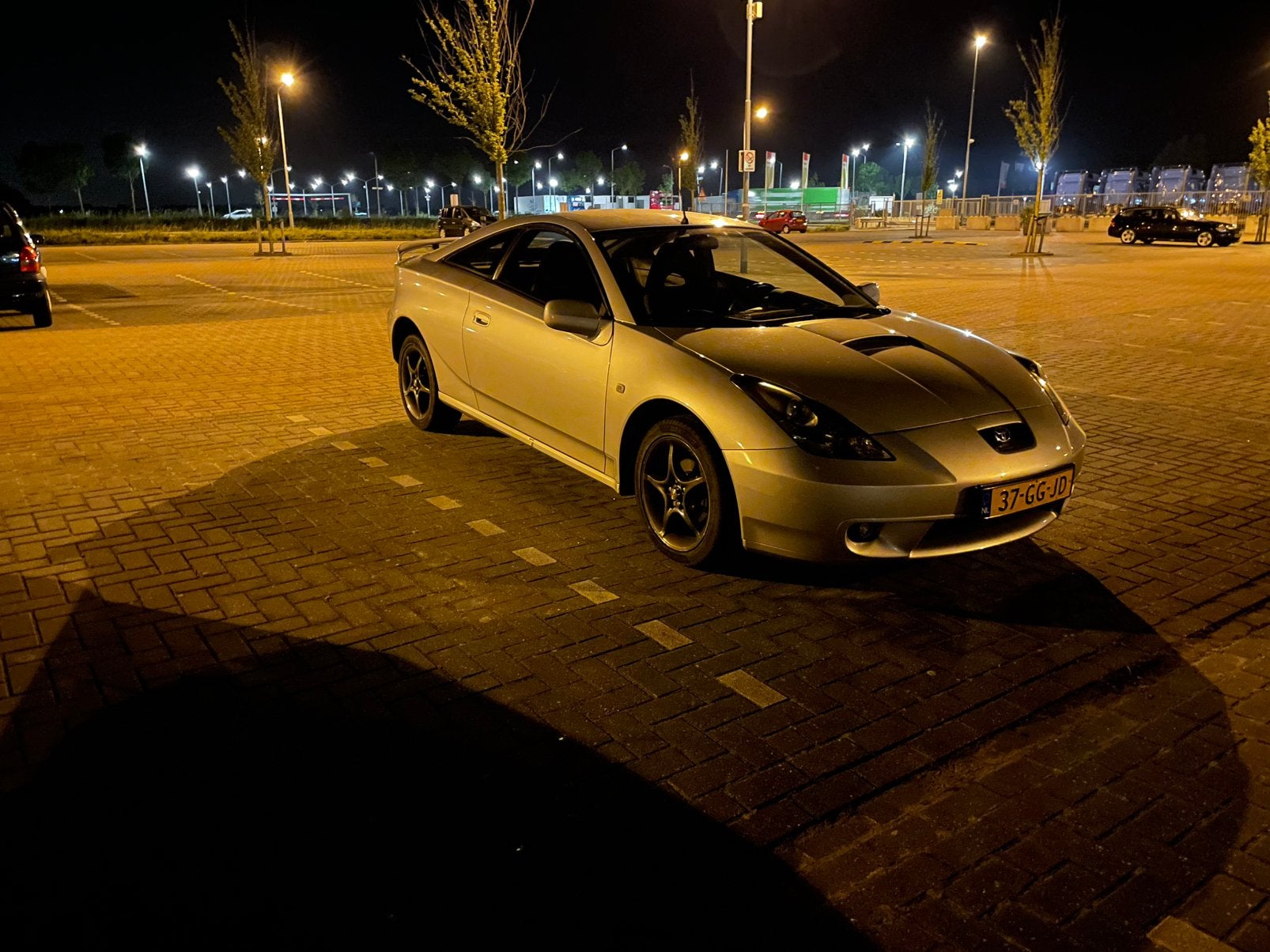Toyota Celica 1.8 16V Vvti 2000 Grijs, Auto's, 4 stoelen, 49 €/maand, Origineel Nederlands, Handgeschakeld