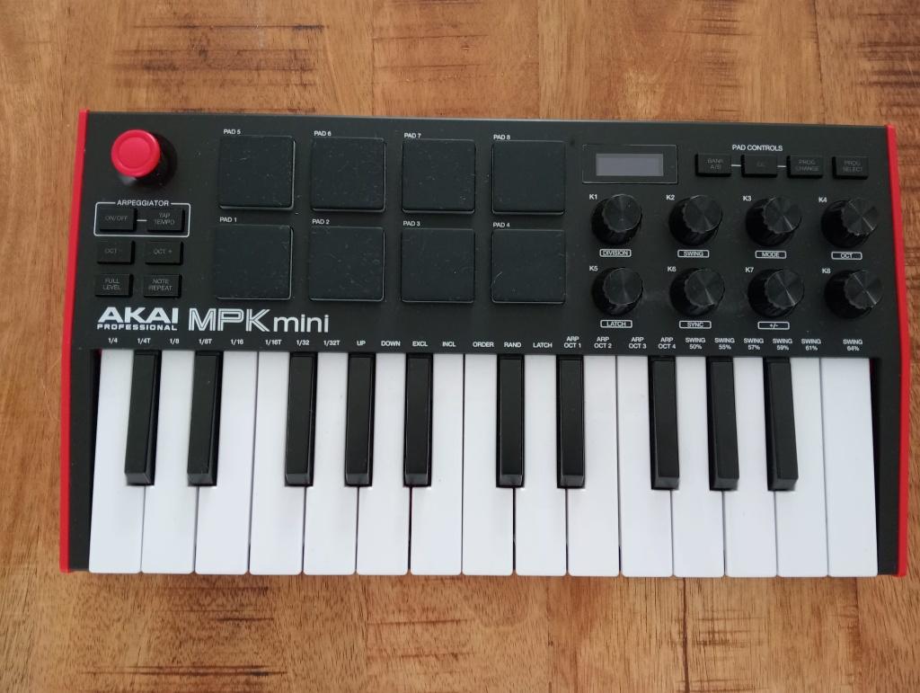 AKAI MPK Mini MIDI Keyboard, Muziek en Instrumenten, Midi-apparatuur, Ophalen, Zo goed als nieuw
