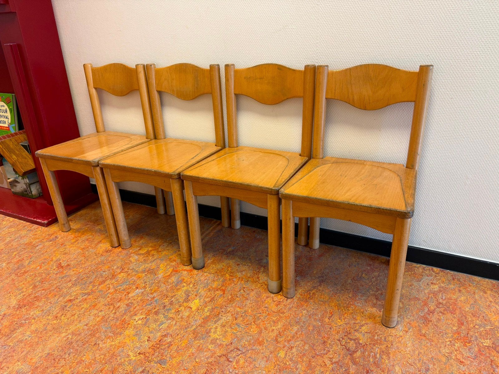 Houten kleuterstoeltjes - Set van 4, Ophalen of Verzenden, Gebruikt, Stoel(en)