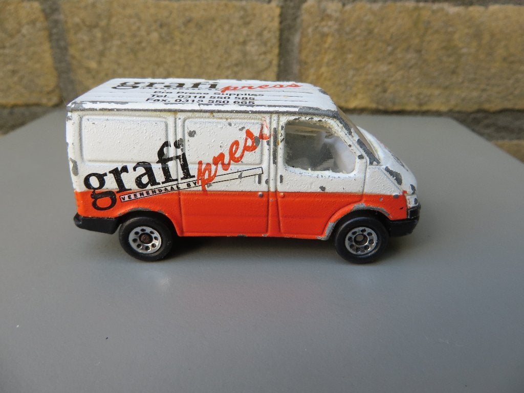 Matchbox Ford Transit GRAFI PRESS, Ophalen of Verzenden, Gebruikt, Auto