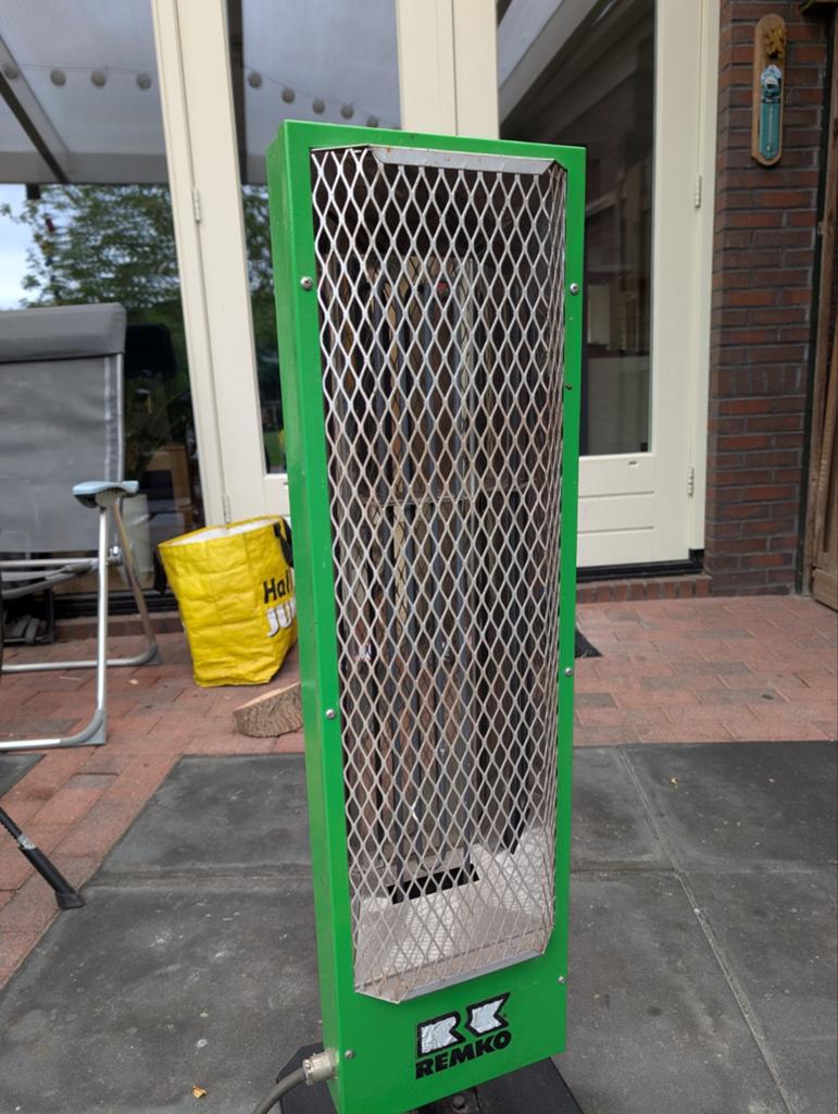 Straalkachel heater Remko EST 2.5 kw 220 volt, Ophalen, Kolomboormachine