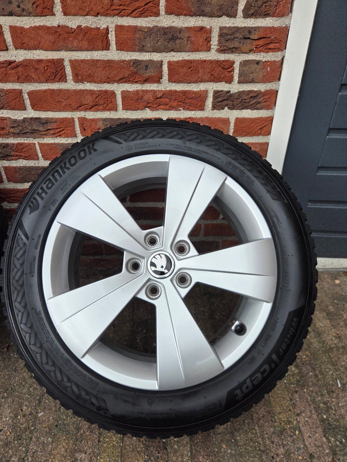 Skoda Superb 17 inch velgen met Hankook winterbanden, Auto-onderdelen, Ophalen, Banden en Velgen, 17 inch, Winterbanden