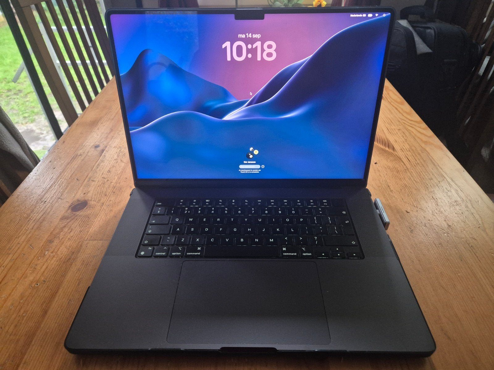 Macbook pro M4 16 inch te koop.