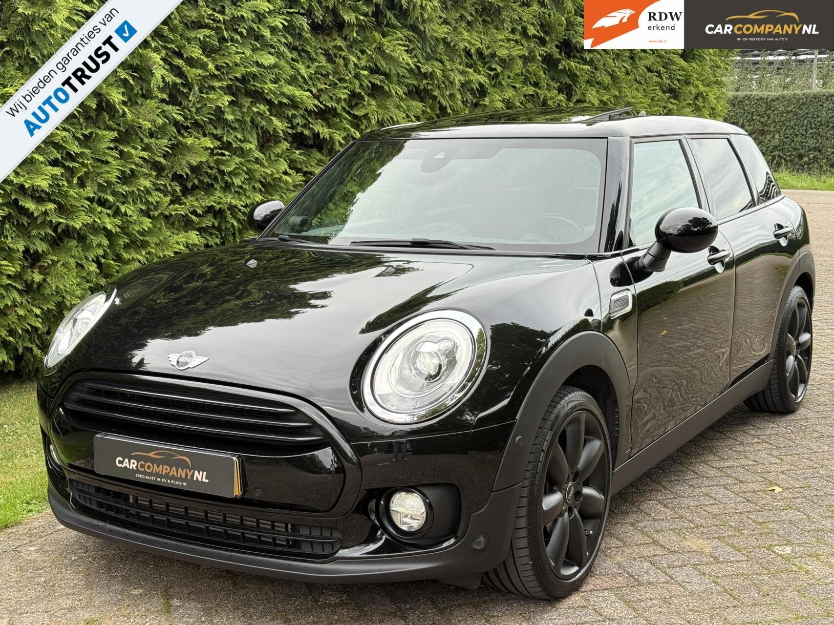 Mini Clubman Cooper| AUT|Black- on- black|Pano dak|H/K Audio, 136 pk, Gebruikt, Met garantie (alle), Leder en Stof