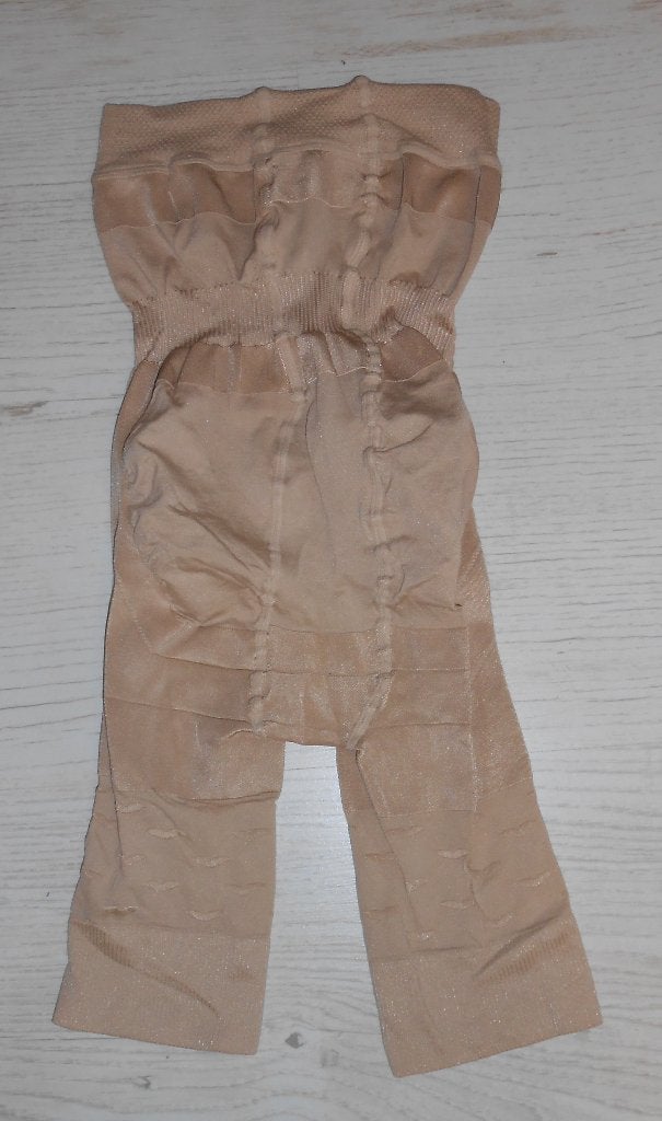corrigerende slip met pijpjes beige mt 40/42, Ophalen of Verzenden, Beige, Slip