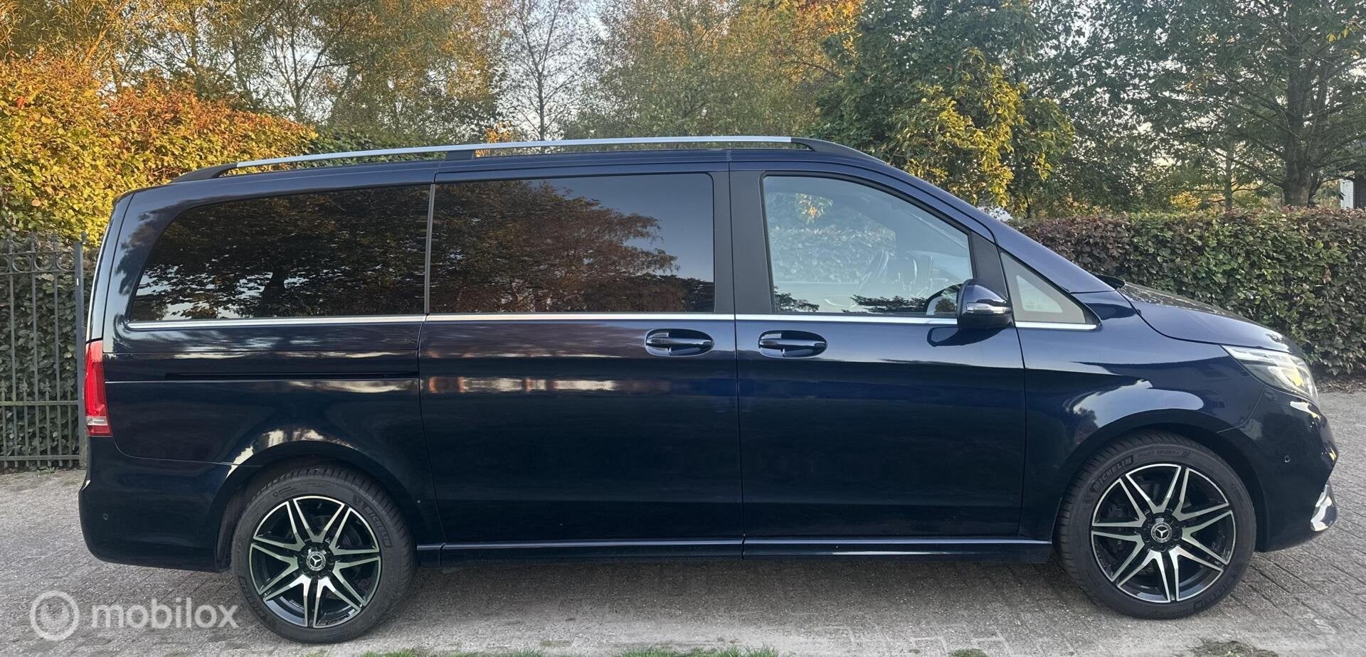 Foto 17 van Mercedes V-klasse 250d 4-MATIC PANO DC AMG Exclusive MARGE