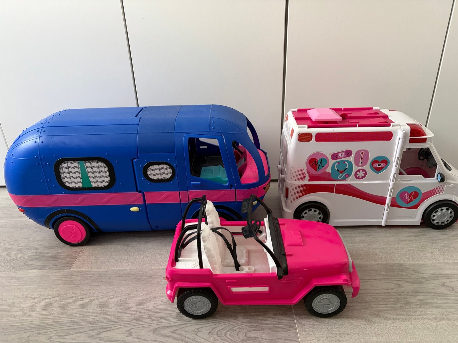 LOL Surprise Camper, Ambulance en Roze Jeep Speelgoedset, Ophalen, Gebruikt