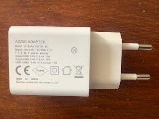 Universele USB Lader 17W – Met 2 Poorten, Ophalen, Universeel, Adapter, Zo goed als nieuw