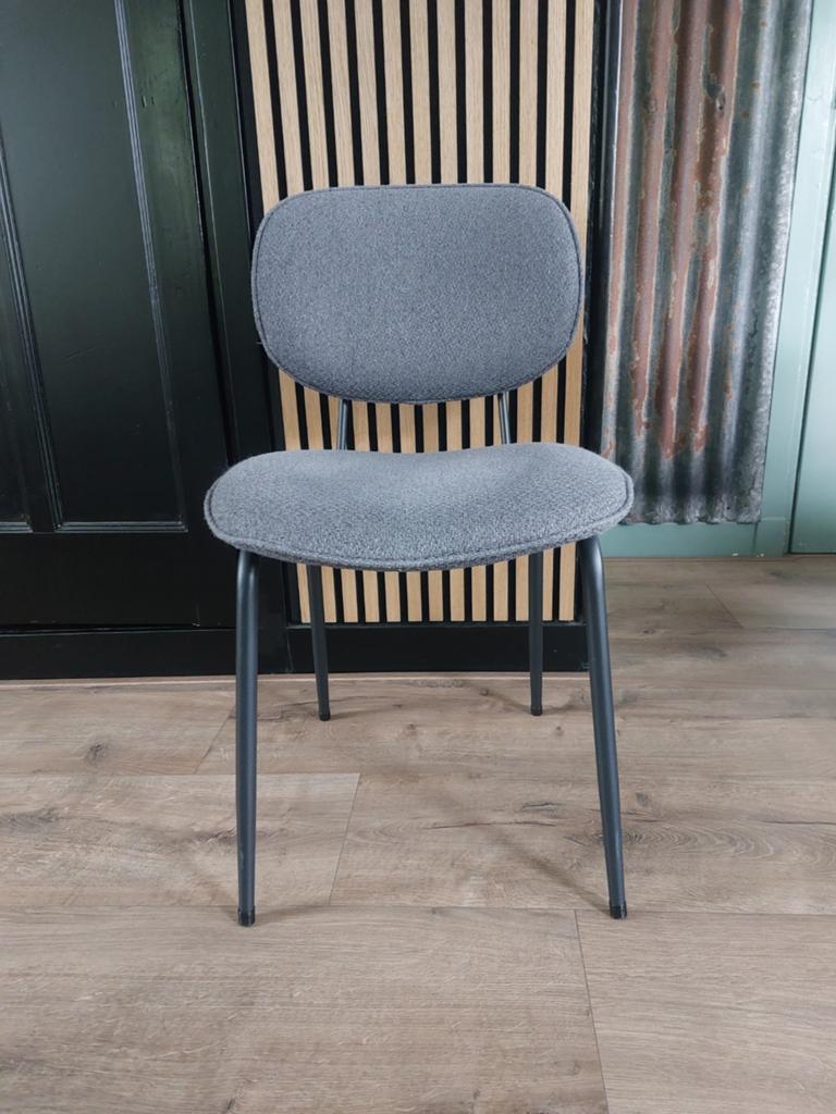 Stoelen, Ophalen