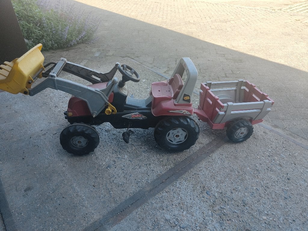 Traptractor met aanhanger, Kinderen en Baby's, Speelgoed | Buiten | Voertuigen en Loopfietsen, Ophalen, Gebruikt, Trapvoertuig