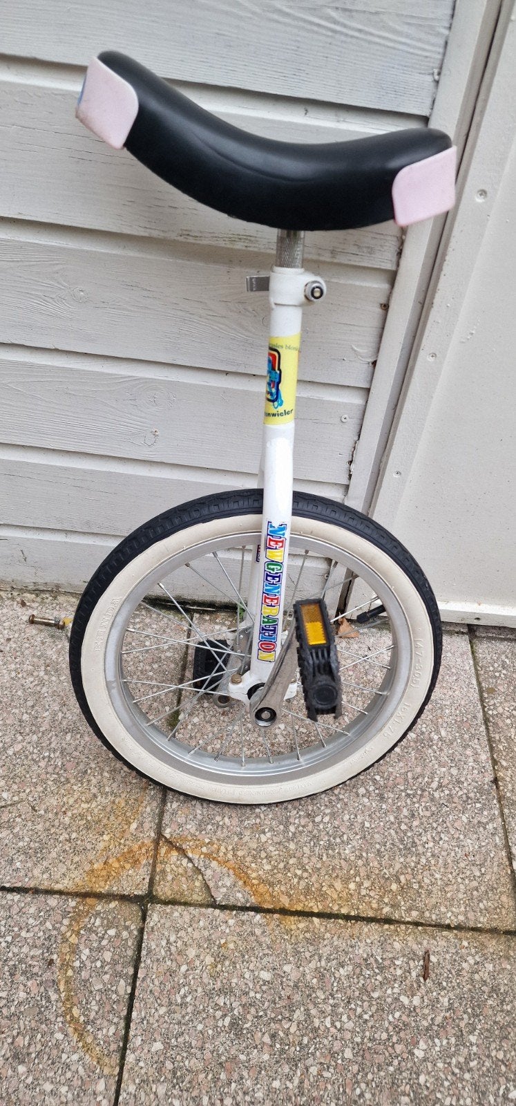Eenwieler - Wit met Zwart/Roze Zadel, Fietsen en Brommers, Ophalen of Verzenden, Gebruikt