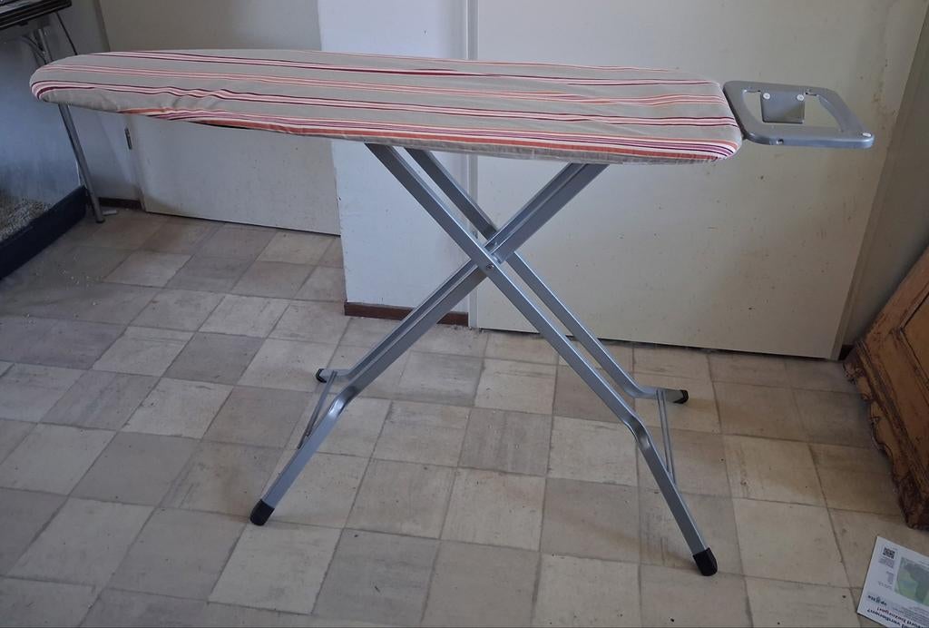 Strijkplank, Witgoed en Apparatuur, Strijkijzers en Strijkplanken, Ophalen, Nieuw