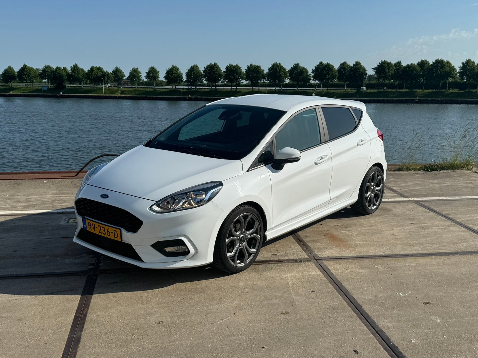 Ford Fiësta 1.0 Ecoboost 2018, Auto's, Voorwielaandrijving, Zwart, Leder en Stof, Origineel Nederlands