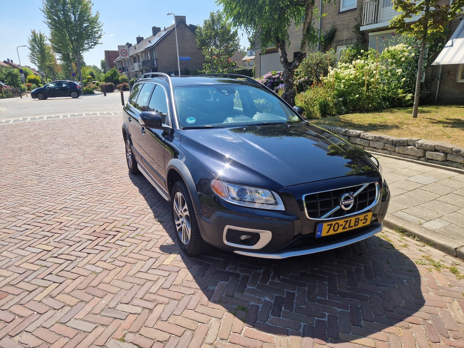 Volvo XC70 D4 2.0 120KW Aut6 2013 Zwart, Auto's, Zwart, 1984 cc, 1634 kg, XC70