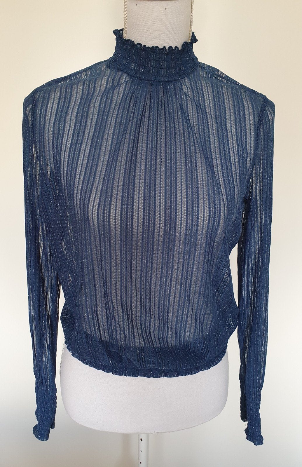 Blauwe lichtdoorschijnende top van Only maat M., Maat 38/40 (M), Only, Blauw, Ophalen of Verzenden