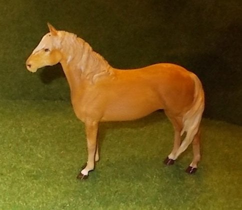 Palomino 43 – manen links hangend, Ophalen of Verzenden, Nieuw