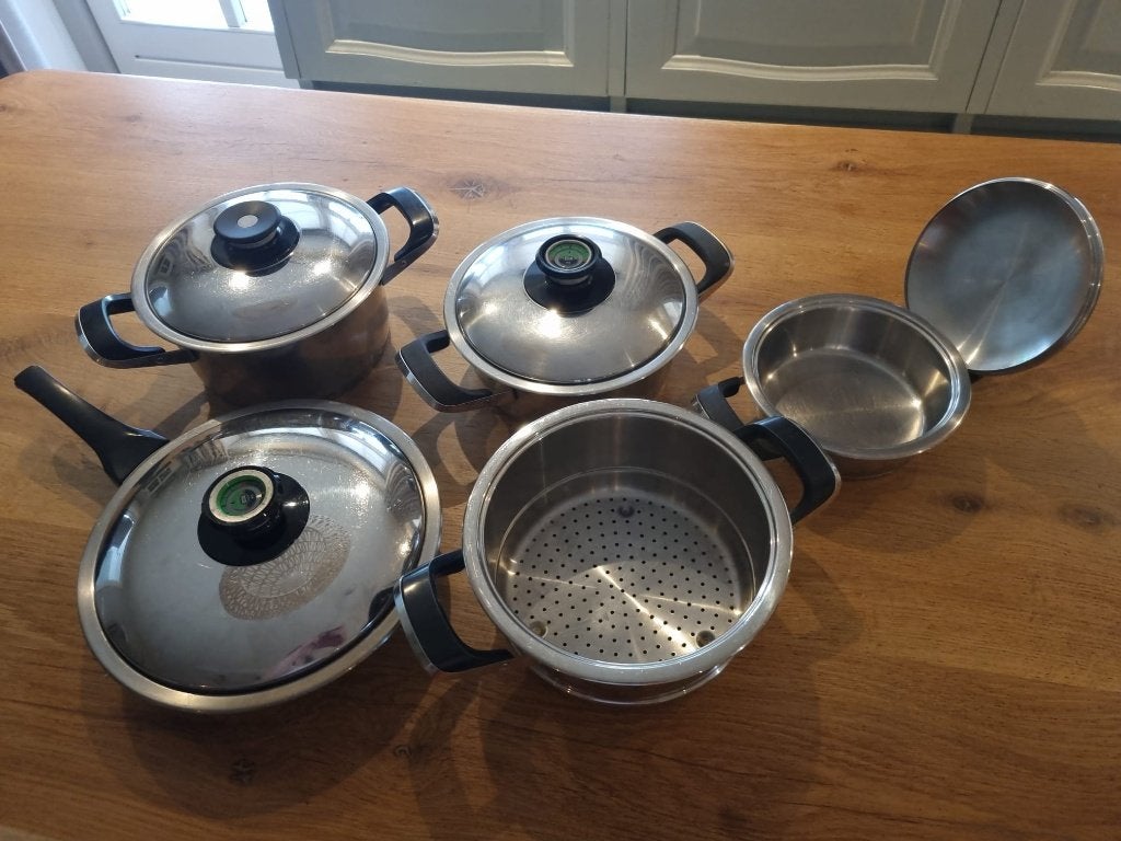 AMC pannenset, Huis en Inrichting, Keuken | Potten en Pannen, Ophalen of Verzenden, Gebruikt, Rvs, Pannenset