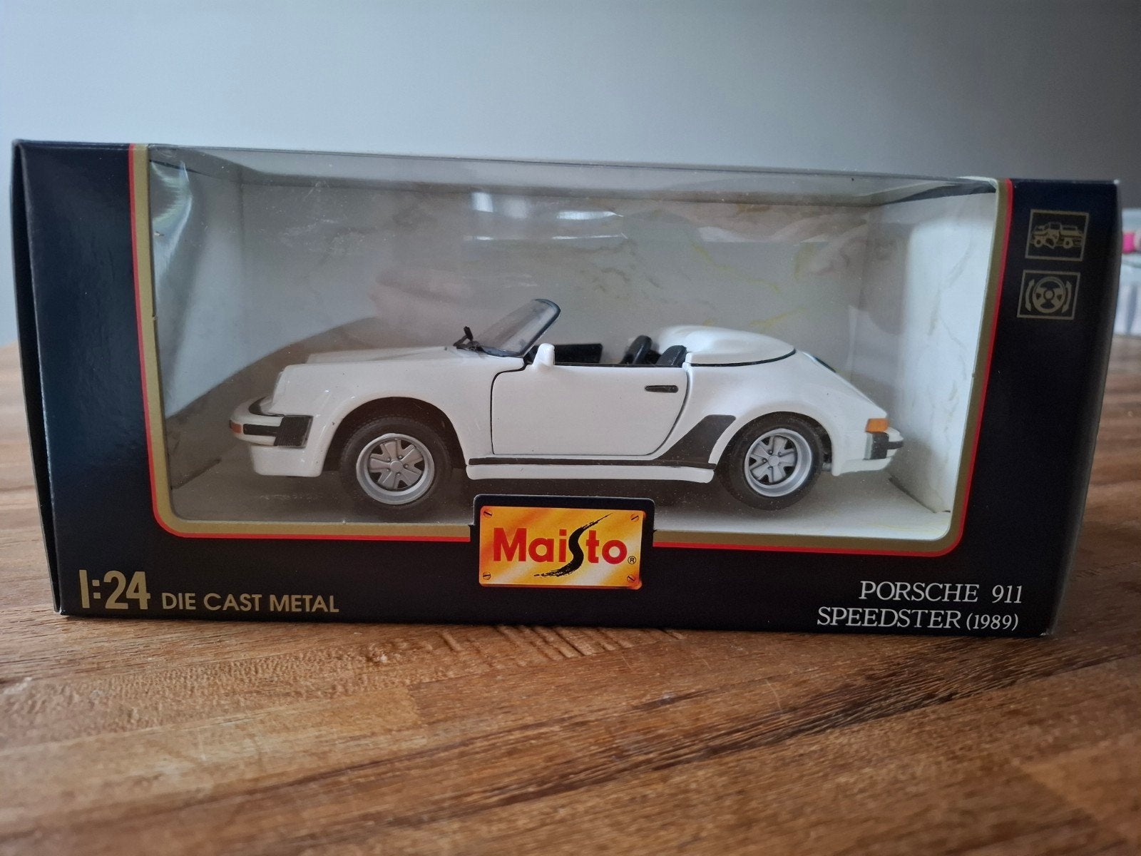 Maisto Porsche 911 Speedster (1989) - Special Edition, Hobby en Vrije tijd, Modelauto's | Overige schalen, Ophalen of Verzenden