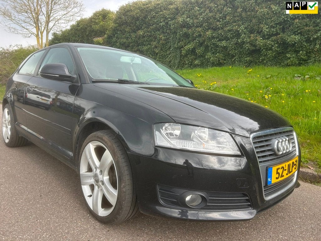 Audi A3 1.9 TDI Attraction Pro Line - Clima - Cruise - Navi, Auto's, Audi, Gebruikt, 4 cilinders, Zwart, Origineel Nederlands