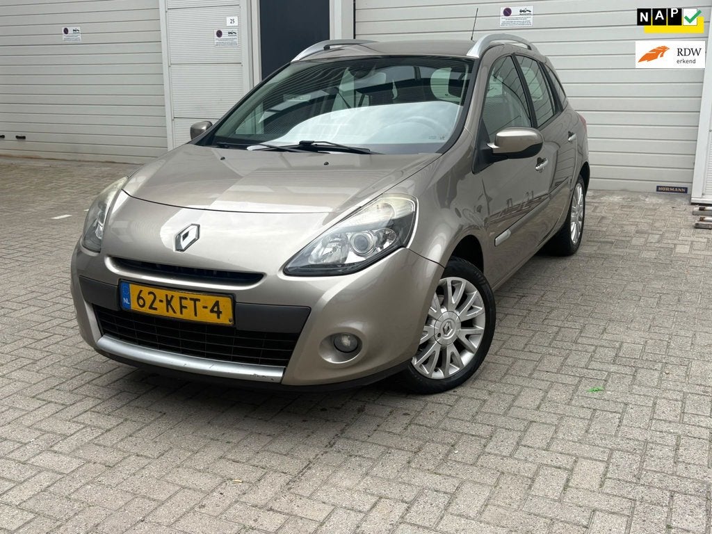 Renault Clio Estate 1.2 TCE Sélection Business Sport, Voorwielaandrijving, Gebruikt, 4 cilinders, 1095 kg