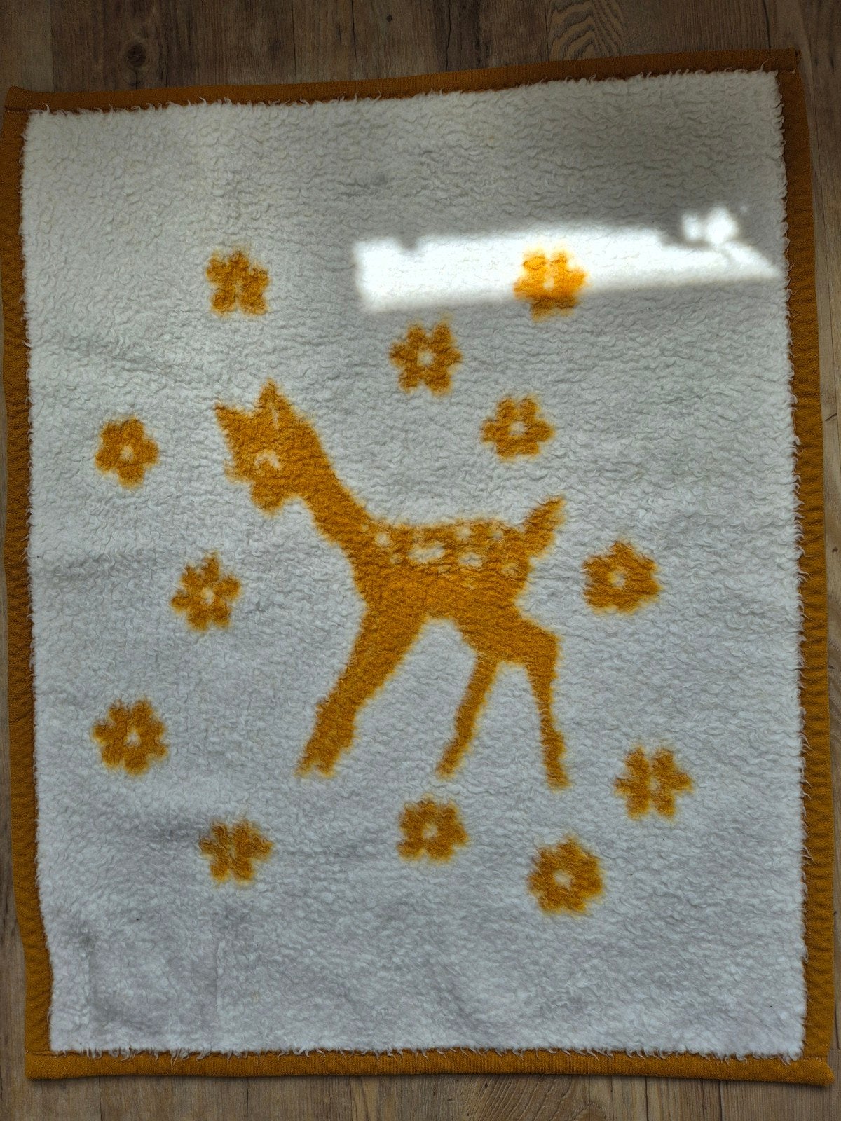 Aabe Dralon Dekentje Bambi Hertje Bruin/ Wit, Ophalen of Verzenden, Gebruikt