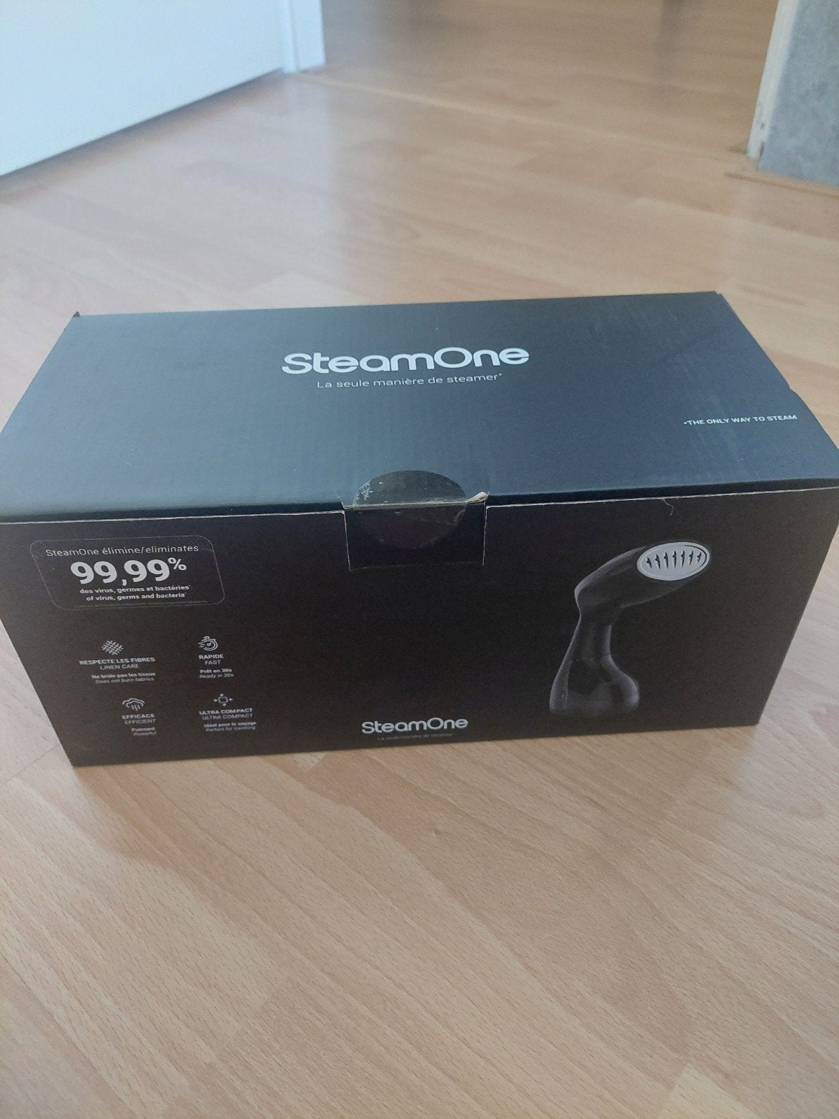 SteamOne Kledingstomer - Nieuw in doos, 1400W, Ophalen, Nieuw