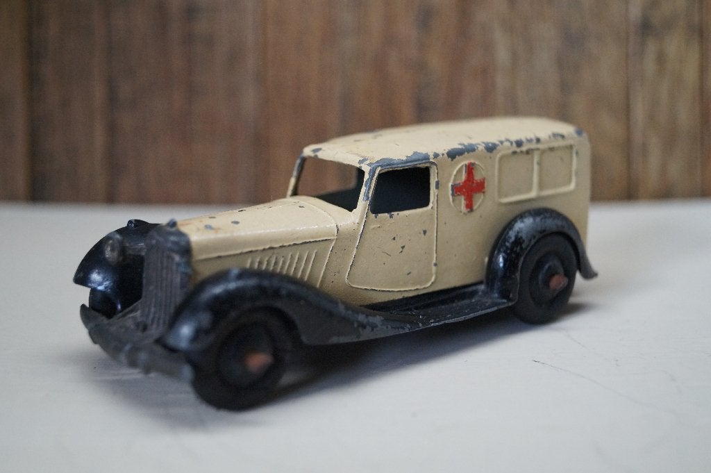 Dinky toys Bentley Ambulance 30f 1946/1948, Antiek en Kunst, Verzenden