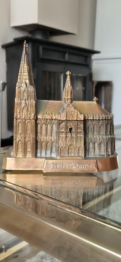 Kölner Dom Juweleldoosje / Muziekdoosje?, Antiek en Kunst, Antiek | Religie, Ophalen of Verzenden