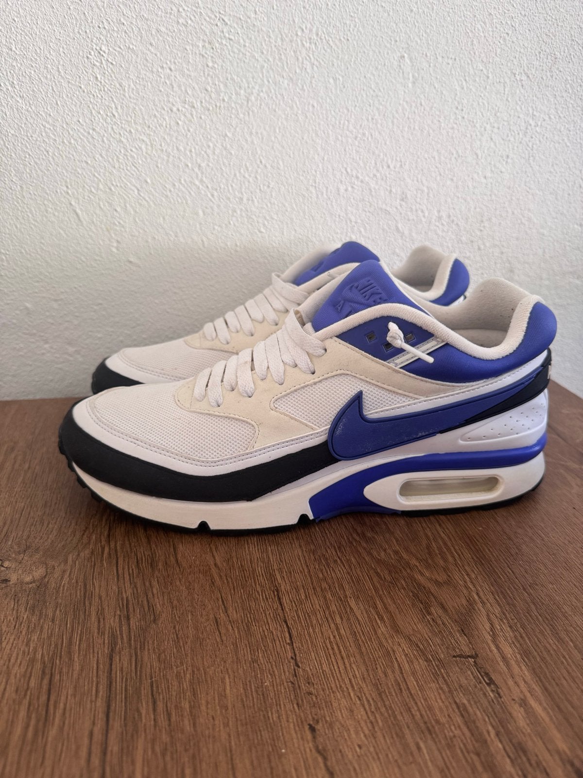 Nike Air Max BW White Persian Violet US 9.5, Kleding | Heren, Ophalen of Verzenden, Gedragen, Wit, Sneakers of Gympen