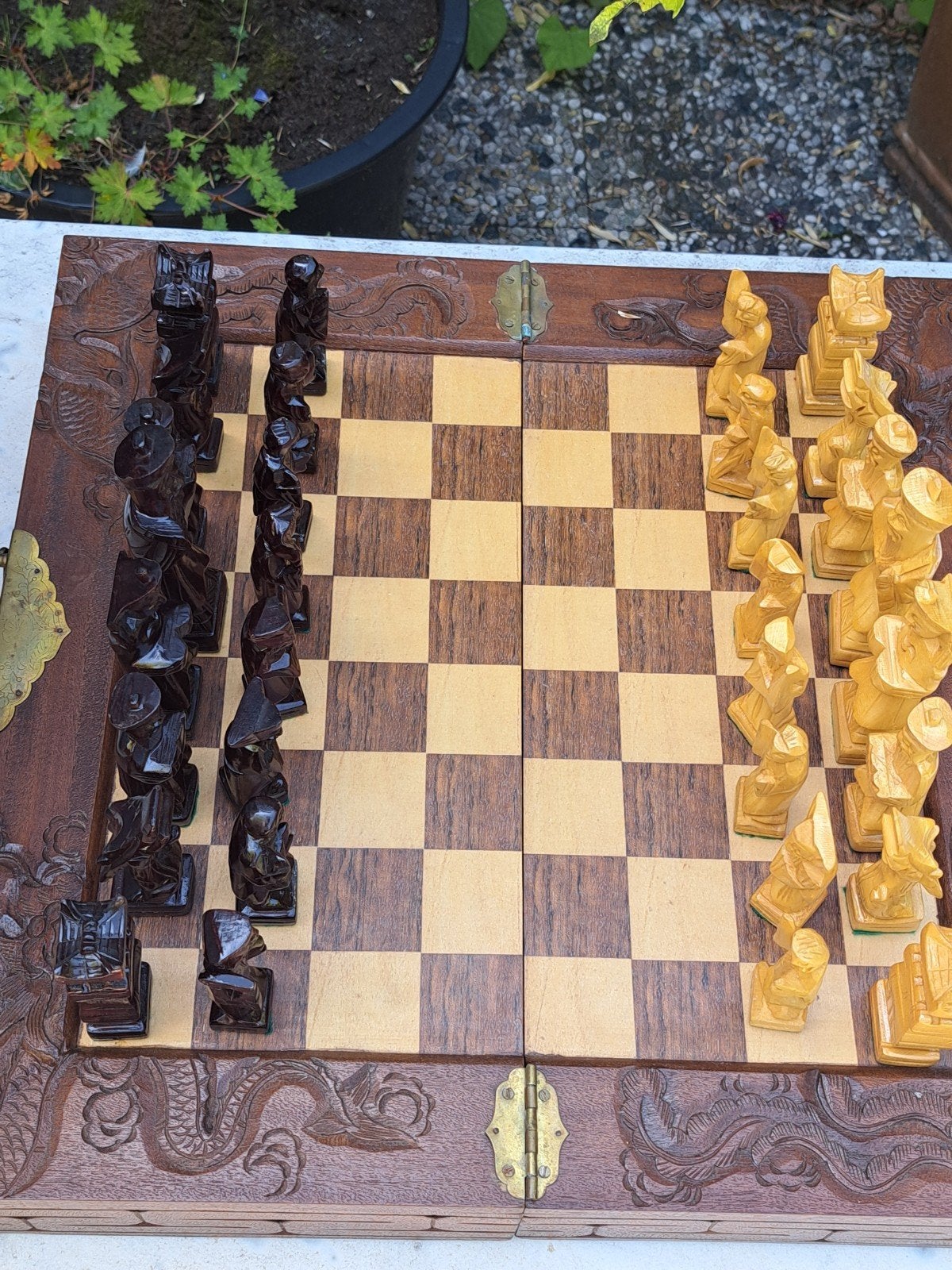 schaakspel zeer apart in mooie houten kist, Ophalen of Verzenden