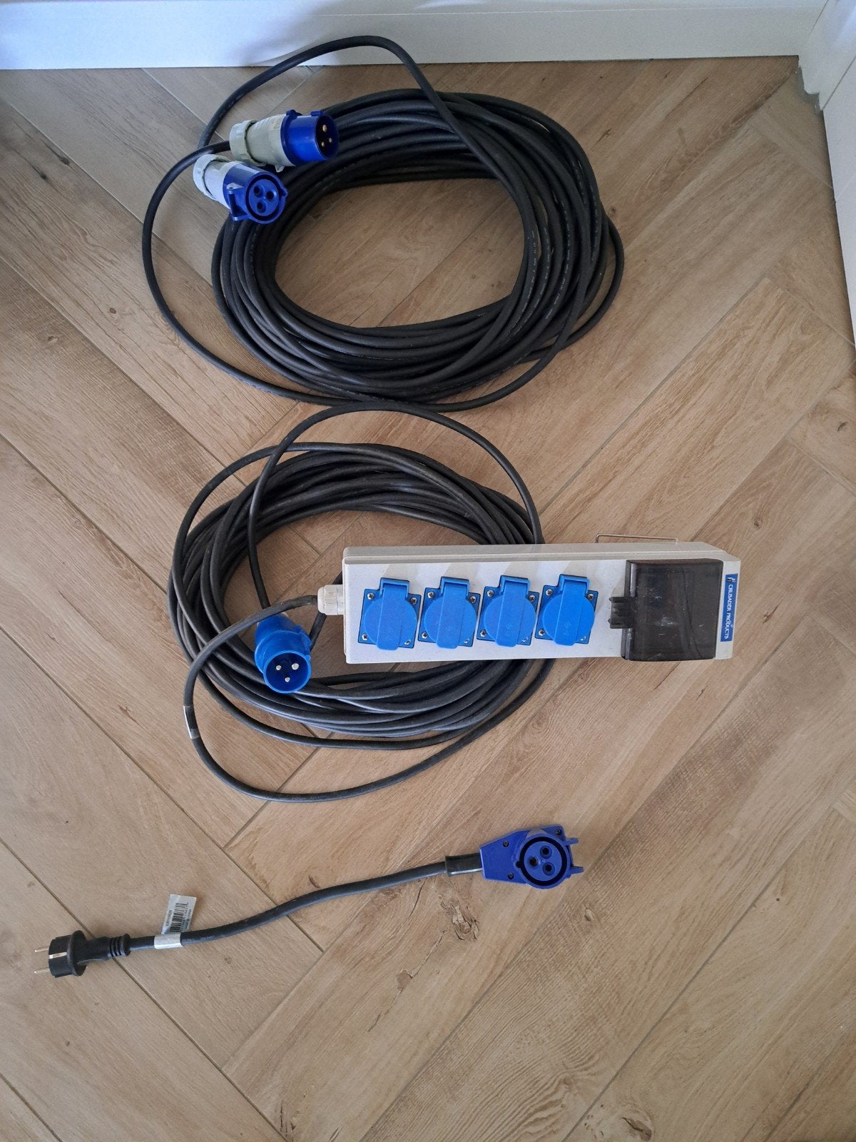 Complete Kabelset: Verlengkabels, Stekkerdoos met Aardlek, Ophalen