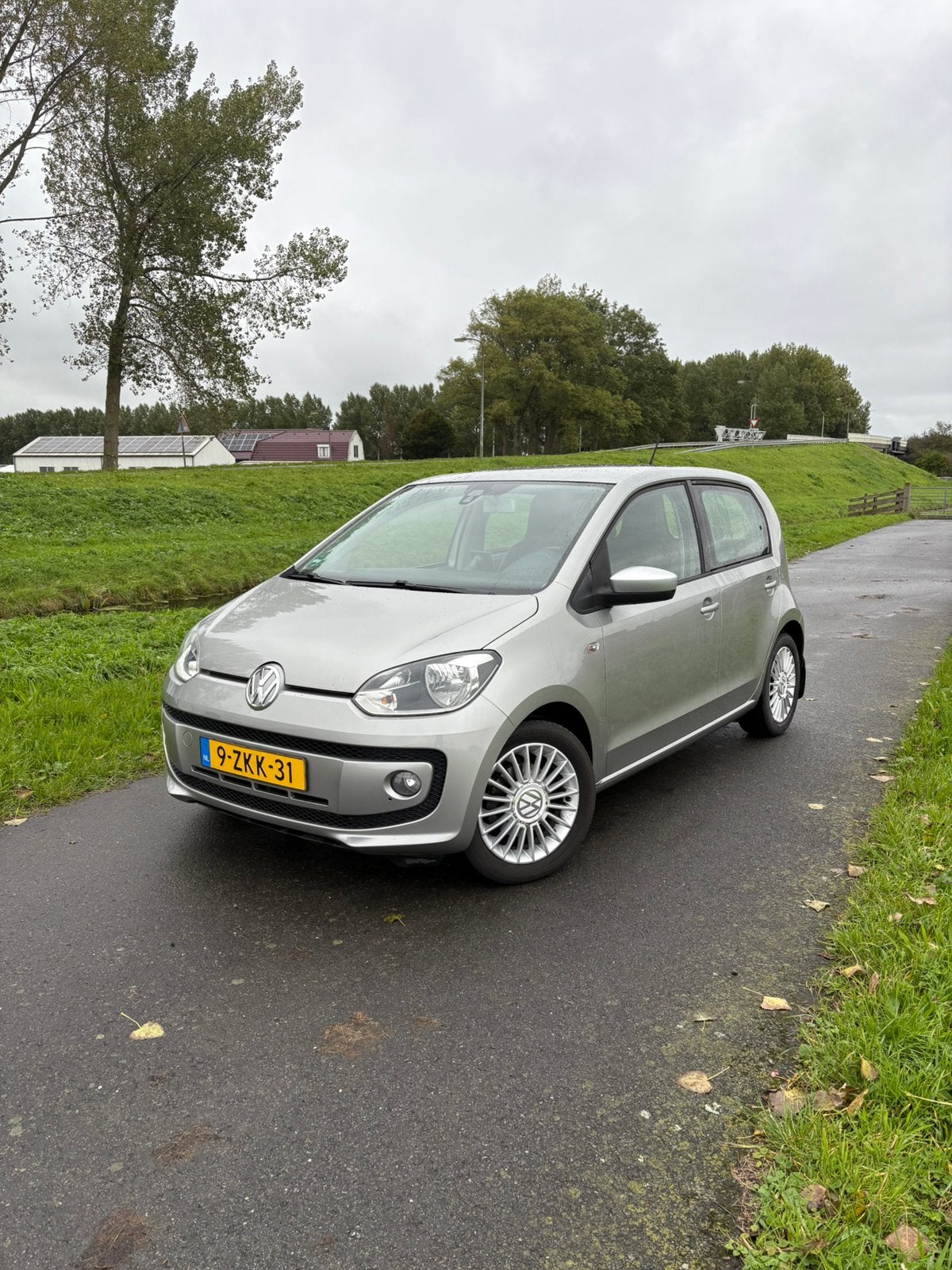 Mooie Volkswagen High UP • 5 Deurs • Cruise • Airco • NL NAP, Auto's, 840 kg, 4 stoelen, Origineel Nederlands, 24 km/l