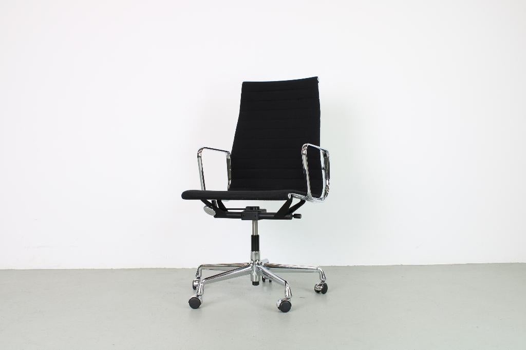 Vitra EA 119 bureaustoel, zwart Hopsak, Chroom, Ophalen, Gebruikt, Zwart, Bureaustoel