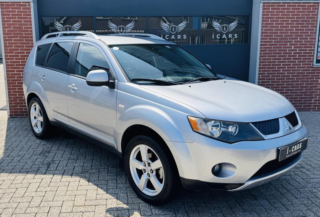 Mitsubishi Outlander 2.4 Intense+ 7 zits Navigatie Carplay N, Automaat, Stof, 4 cilinders, Met garantie (alle)