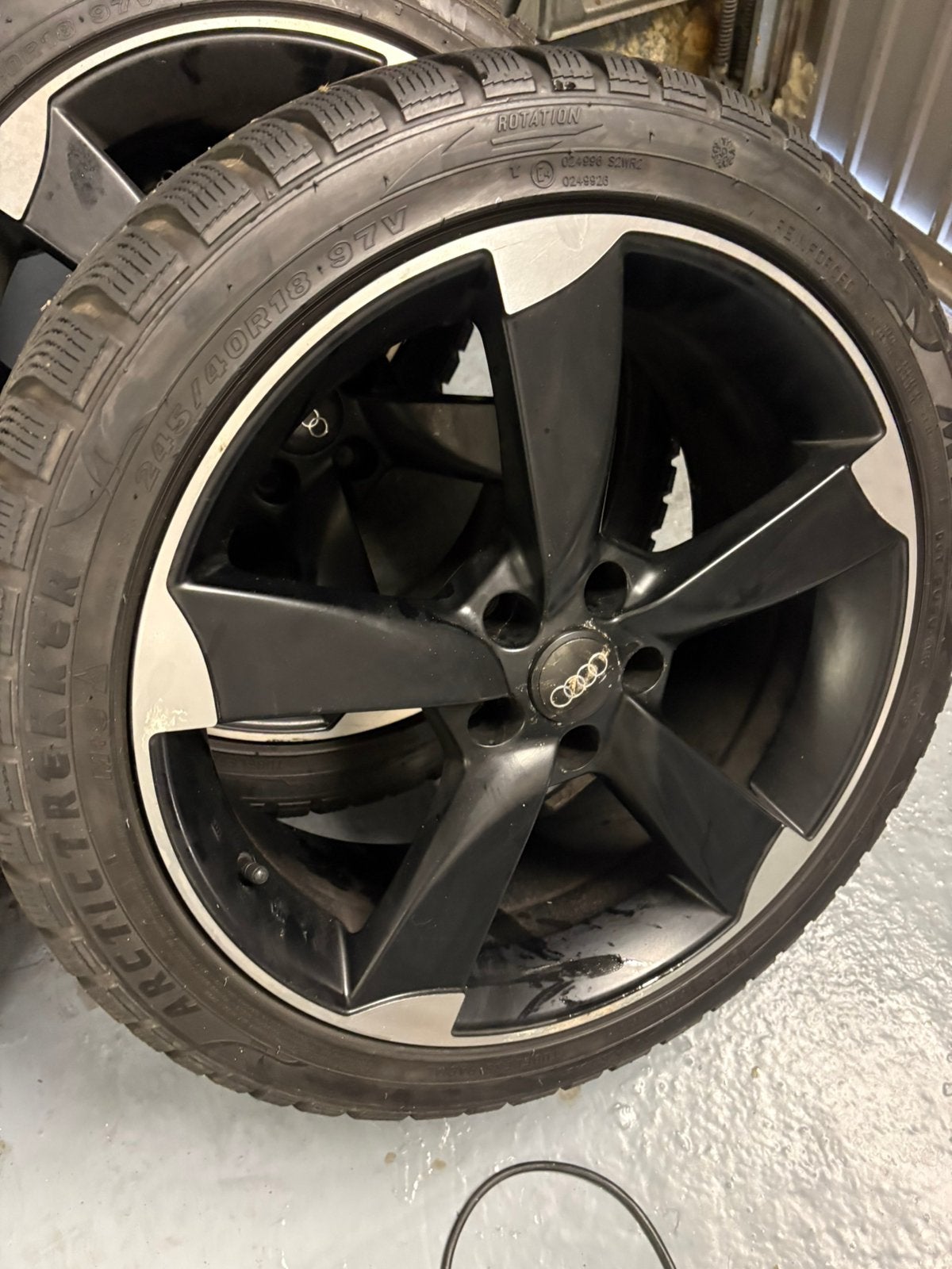 Audi rotor 18 inch winterset, 18 inch, Banden en Velgen, 235 mm, Winterbanden