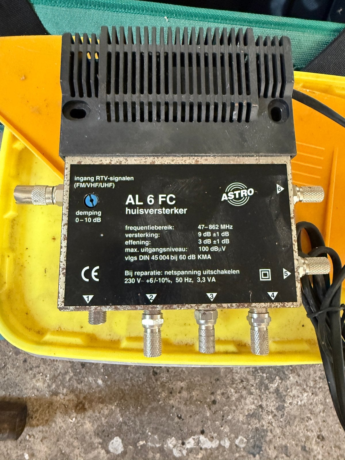 Astro AL 6 FC Antenne Versterker - 6 Poorten, Ophalen of Verzenden, Gebruikt, Toebehoren