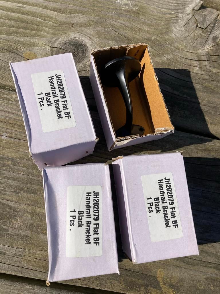 4x Mat Zwarte Trapleuningsteunen (3x incl. bevestiging), Ophalen of Verzenden, Nieuw, 50 tot 100 mm, Overige typen