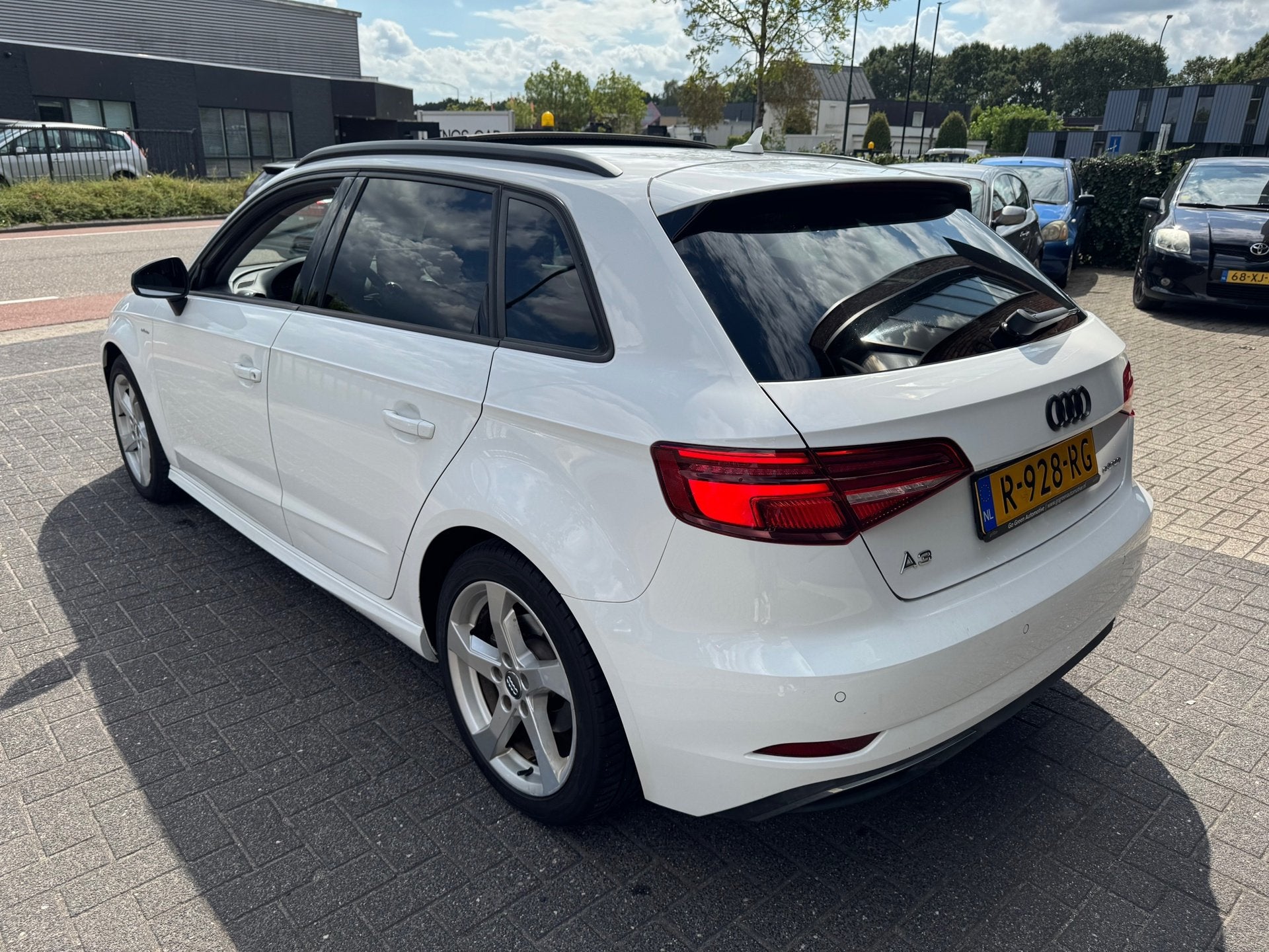 Audi A3 Sportback 1.4 e-tron Sport FACELIFT PANO CAMERA CRUI, Gebruikt, Euro 6, 4 cilinders, 150 pk